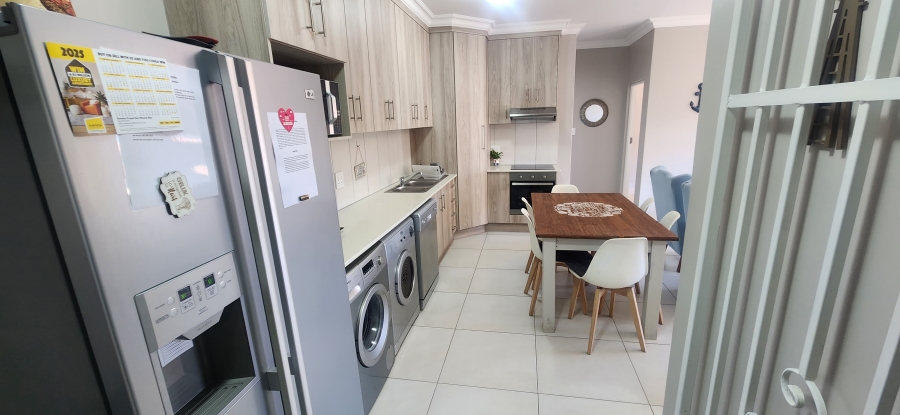 6 Bedroom Property for Sale in Dana Bay Western Cape